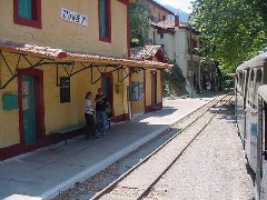 Zachlorou train station