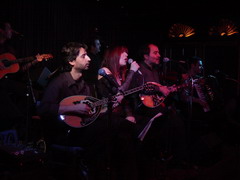 Greek Music: Babis Tsertos and his band live at Misicleas in November 2003