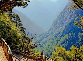 Hiking in Crete