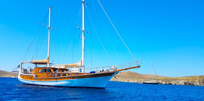 sail boat cruises greece